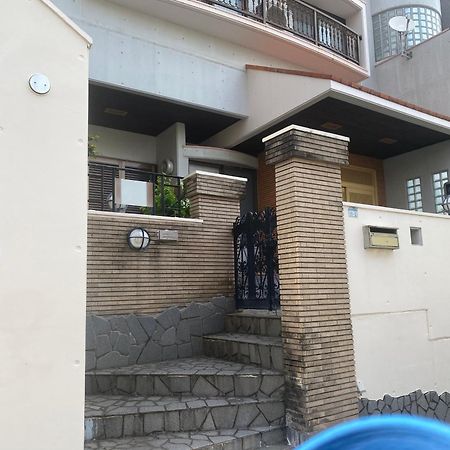 Joyful Rose Apartment Ginowan Bagian luar foto
